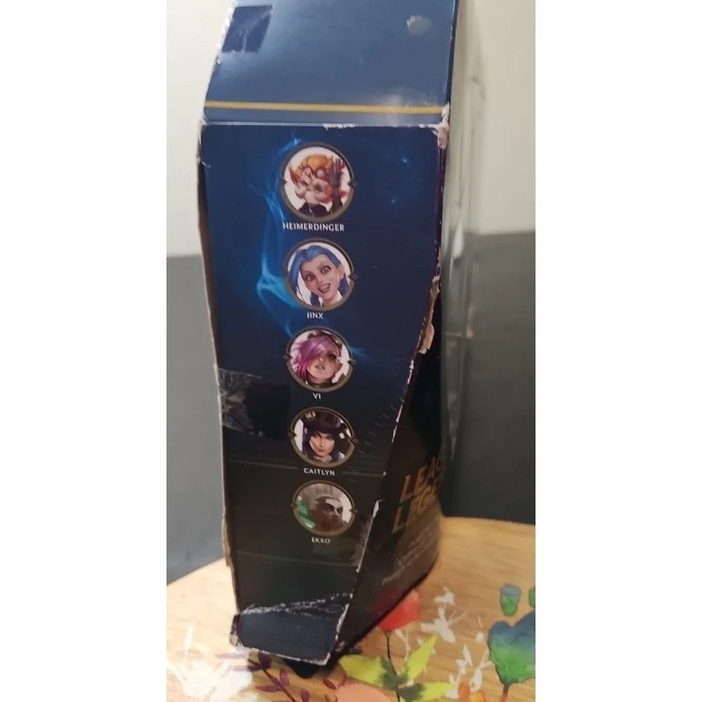 League of Legends NIB Dual Cities LIMITED 1st EDITION Champion Collection SEALED
